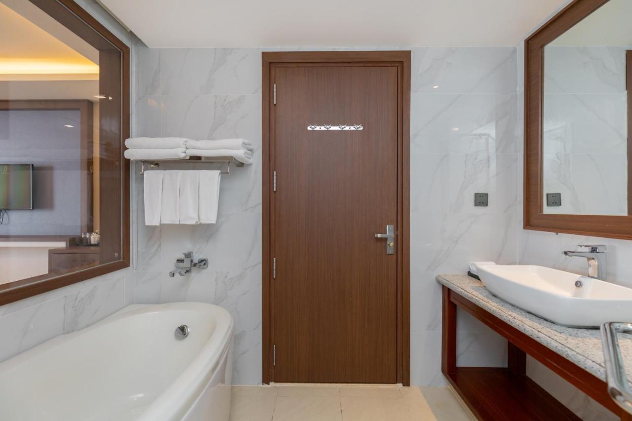 Vung Tau Riva Hotel Экстерьер фото
